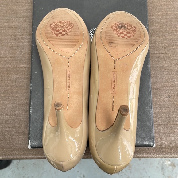 Vince Camuto Blush smooth patent platform peep two with original box - Picture 4 of 4